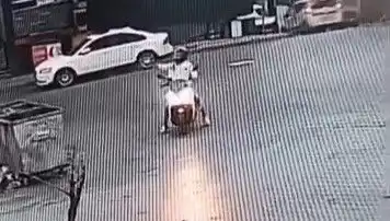 İstanbul'daki Alışveriş Merkezinde Gerilim Dolu Anlar: Ateş Açıldı