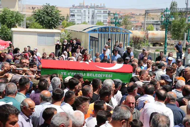 MHP'li Belediye Başkanı Son Yolculuğuna Uğurlandı: Bir Şehrin Kaybı