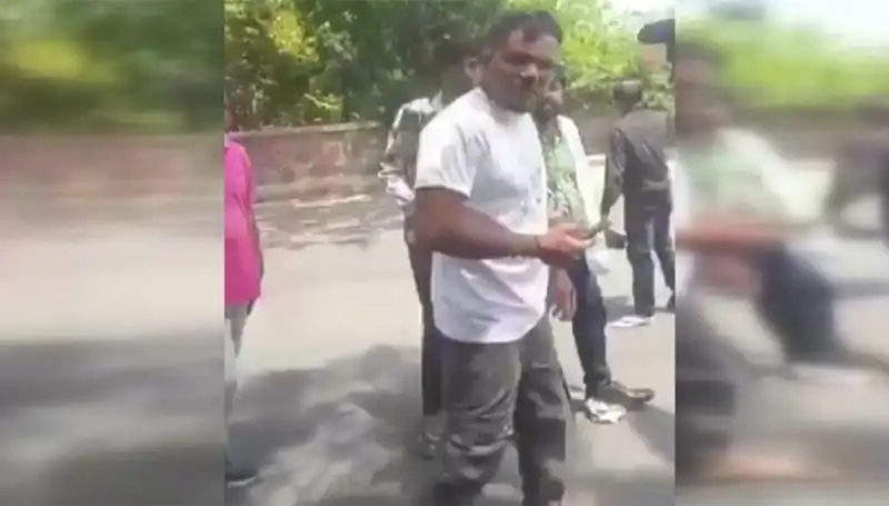 11A Yolcusunun Şok Anları: "Biri Beni Yakaladı" İfadesi ile Gerçekleştirdiği Korku Dolu Deneyim