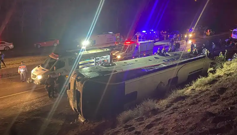 İşçi Servisi Kaza Yaptı: 23 Yaralı ile Hastanelere Sevk Edildi