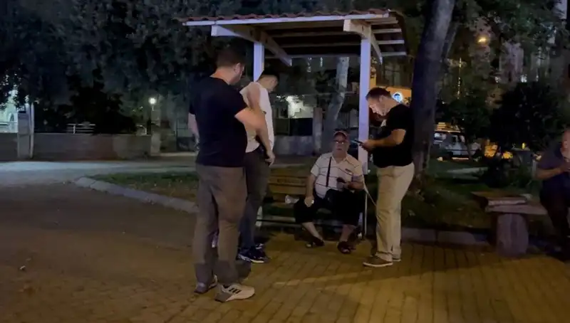 Kısmı Görme Kaybı Olan Adamın Telefonunu Çalan Hırsız Yakalandı