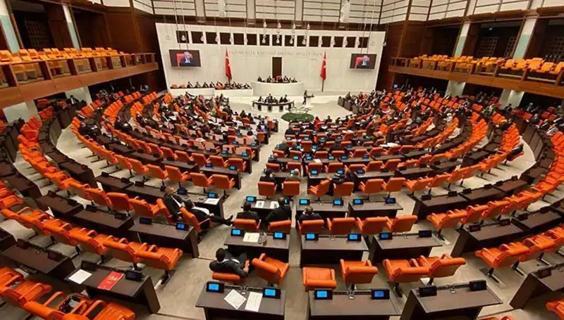 Emekli İkramiyesi 4 Bin TL’ye Yükselebilir: İlk Adımlar TBMM’den Geçti!