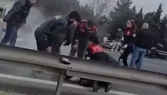 İstanbul TEM Otoyolu'nda Zincirleme Kaza: 5 Yaralı ve Polisler İkisi!