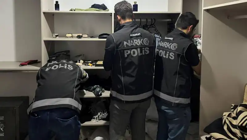 Uyuşturucu Operasyonu: F Serisi Dolarlarla Yapılan Büyük Dökümantasyon