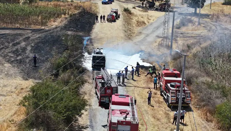 Seyir Halindeki Tanker Alev Alev Yandı: Hava Yolu ve Denizde Acil Durum!