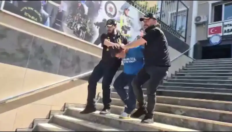 Ümraniye’de Film Gibi Gasp Olayı: 600 Bin Liralık Kıymetli Hırsızlık