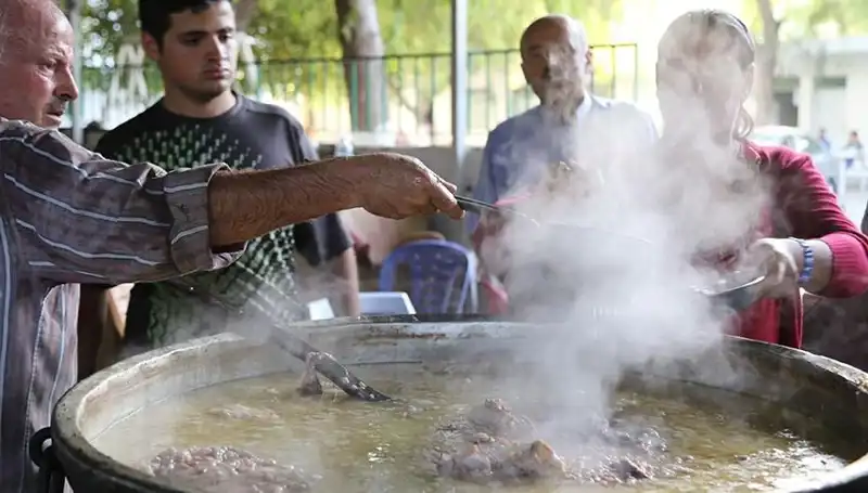 Gadir-i Hum Bayramı: Anlamı ve Kutlama Gelenekleri Hakkında Her Şey