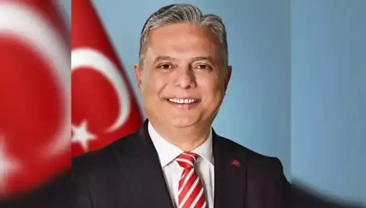 CHP Genel Başkan Adayı Ümit Uysal: Kimdir, Hangi Görevlerde Bulundu?