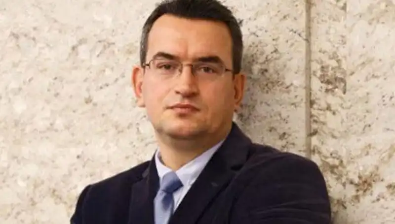 Metin Gürcan: DEVA Partisi’nin Kurucu İsimlerinden Birinin Hayatı ve Mücadelesi