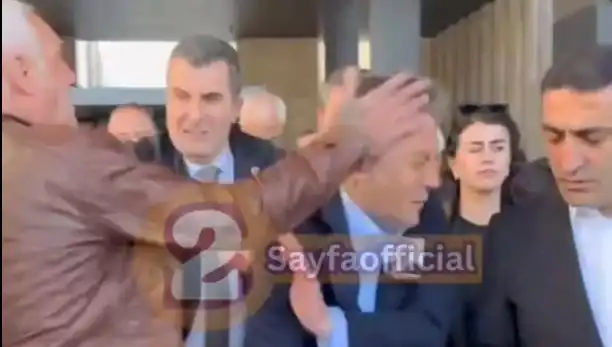 Özgür Özel'e Saldırı: AKM Çıkışında Şok Olay!