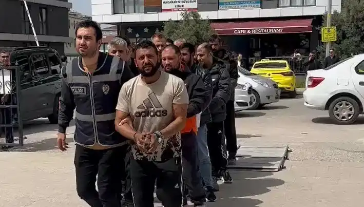 Edirne'de Şok Eden Eş Zamanlı Operasyon: Yedi Firari Yakalandı!