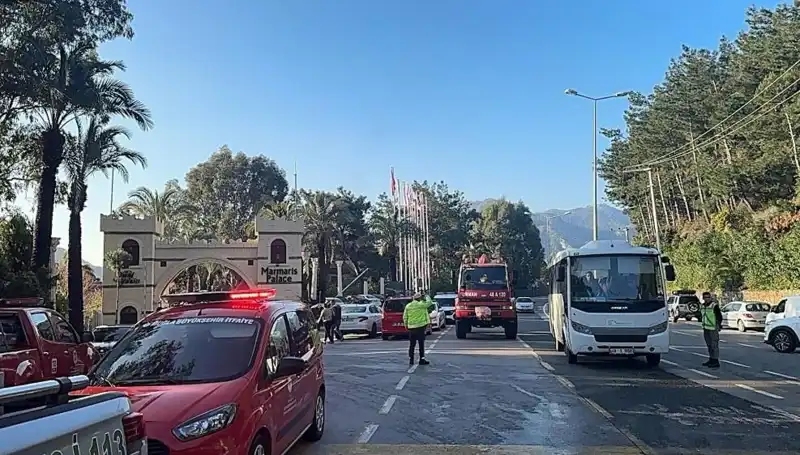 Muğla'daki Lüks Otelde Korkutan Yangın: Tatilciler Panik İçinde