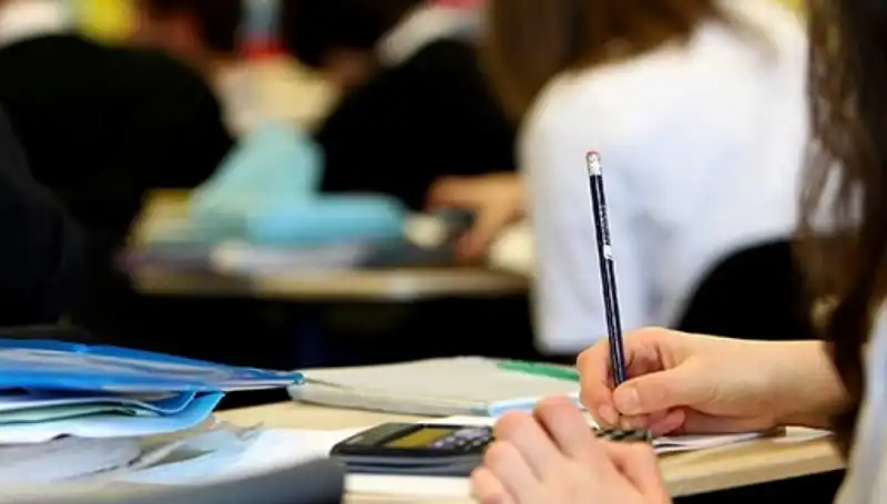 Üniversite Kontenjanlarında Dikkat Çeken Düşüş: Eğitimdeki Krizin Sebepleri Neler?