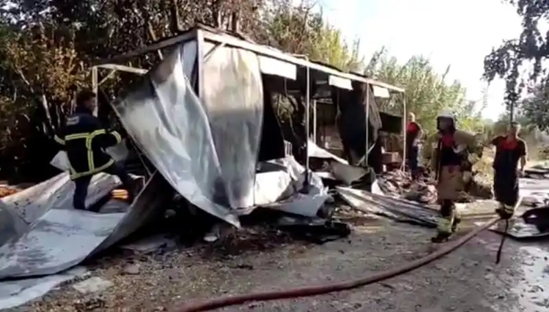 Hatay'da Konteyner Yangını: Bir Süreliğine Kullanılamaz Hale Geldi