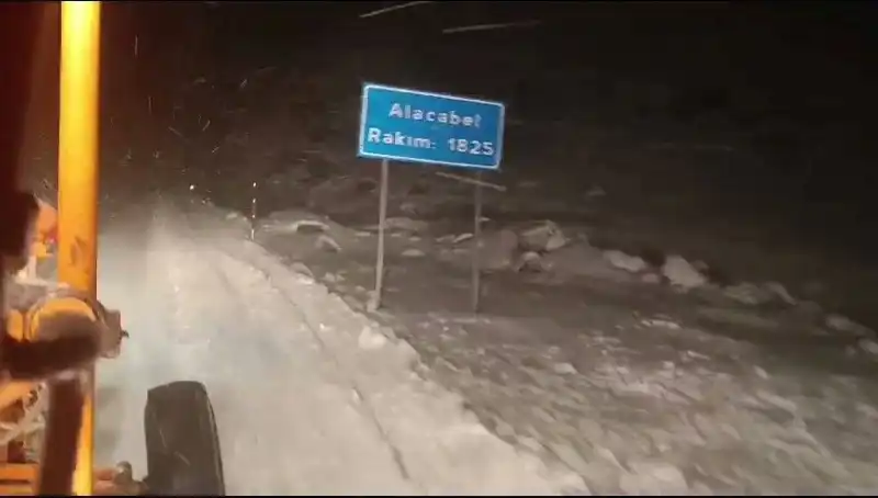 Antalya'yı Büyüleyen Kar Sürprizi: Kışa Hazır Olun!