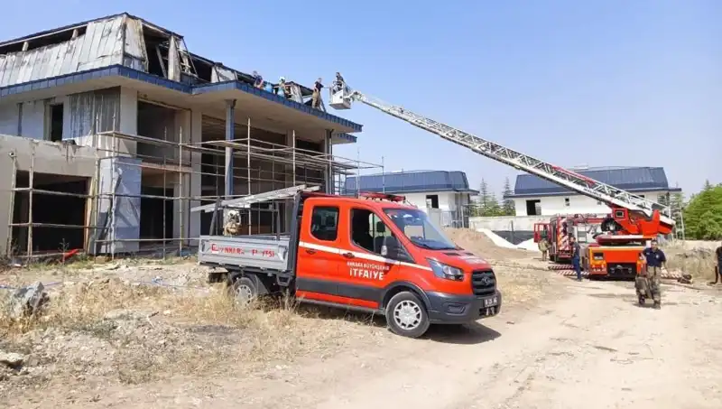 Ankara Gölbaşı'nda Villalar Arasında Korkutan Yangın: Nedeni ve Sonuçları