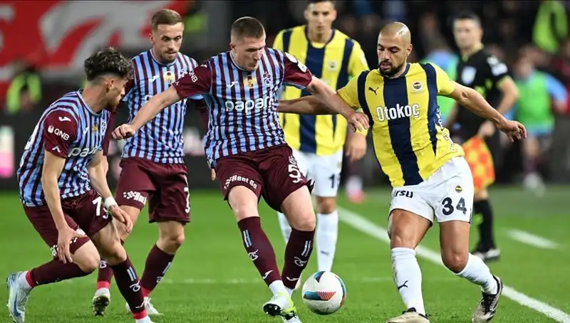 Fenerbahçe ve Trabzonspor Süper Lig’de Kritik Derbide Karşı Karşıya Geliyor!