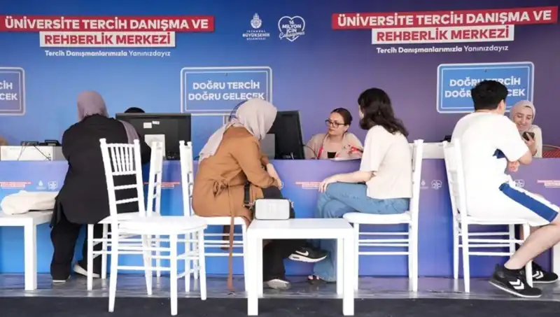 İstanbul'da 24 yeni İBB Tercih Danışma Merkezi: Üniversite tercih rehberi nerede bulunabilir?