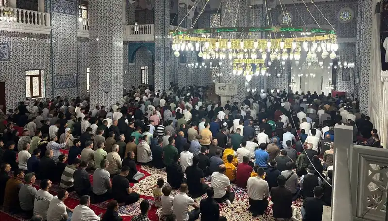 İlk Bayram Namazı Iğdır'da Kılındı: Tüm Detaylar Burada!