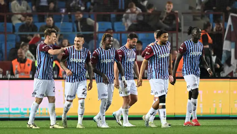 Trabzonspor'da Flaş Sakatlık: Fenerbahçe Derbisinde Takım Yıldızı Eksik Kalacak mı?