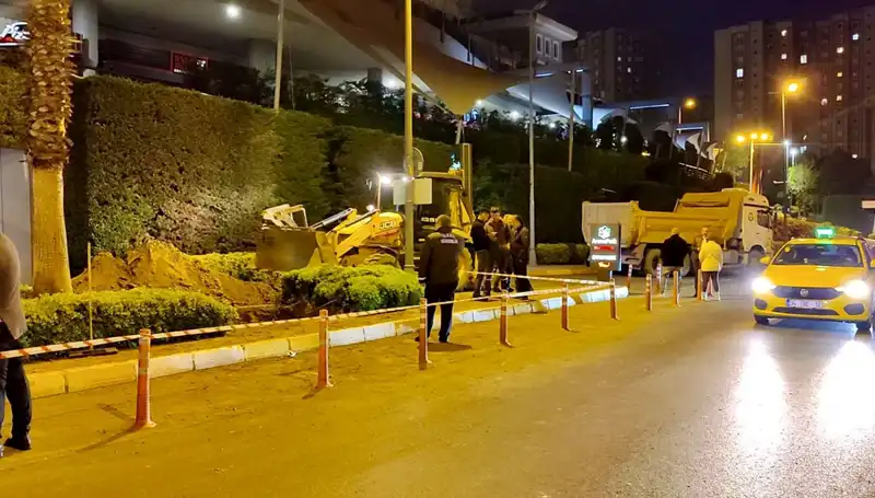 Küçükçekmece’de Doğal Gaz Borusu Paniği: Etrafta Neler Oluyor?
