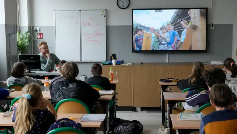 Okul Velileri Whatsapp Grubunda Yaptıkları Yüzünden Gözaltına Alındı!