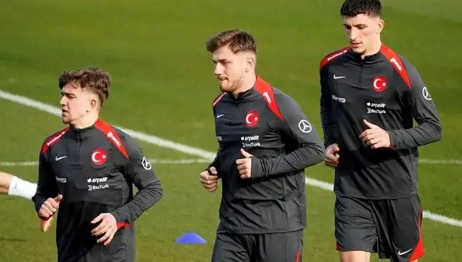 Fenerbahçe ile Anılan Milli Yıldız, Galatasaray ile El Sıkıştı!