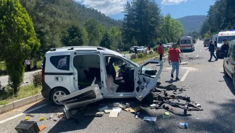 Marmaris'teki Feci Kaza: Savaş Alanına Dönen Yol, Can Kaybı ve Yaralılar