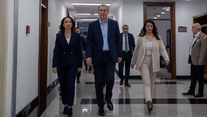 DEM Parti Heyeti, Üç Siyasi Partiyle Görüşmelere Devam Ediyor