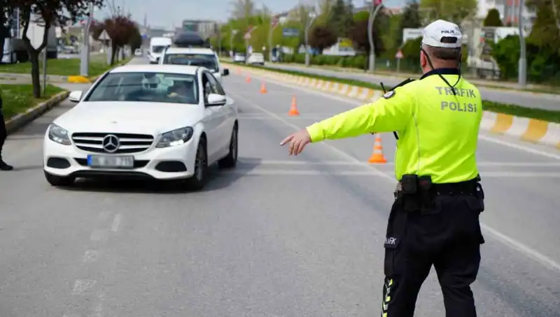 2025'te Değişen Yeni Trafik Cezaları: Hangi Ücretler Artıyor?