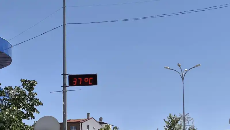 Sıcak Hava Dalgası: İlçede Termometreler 38 Derecelere Ulaştı